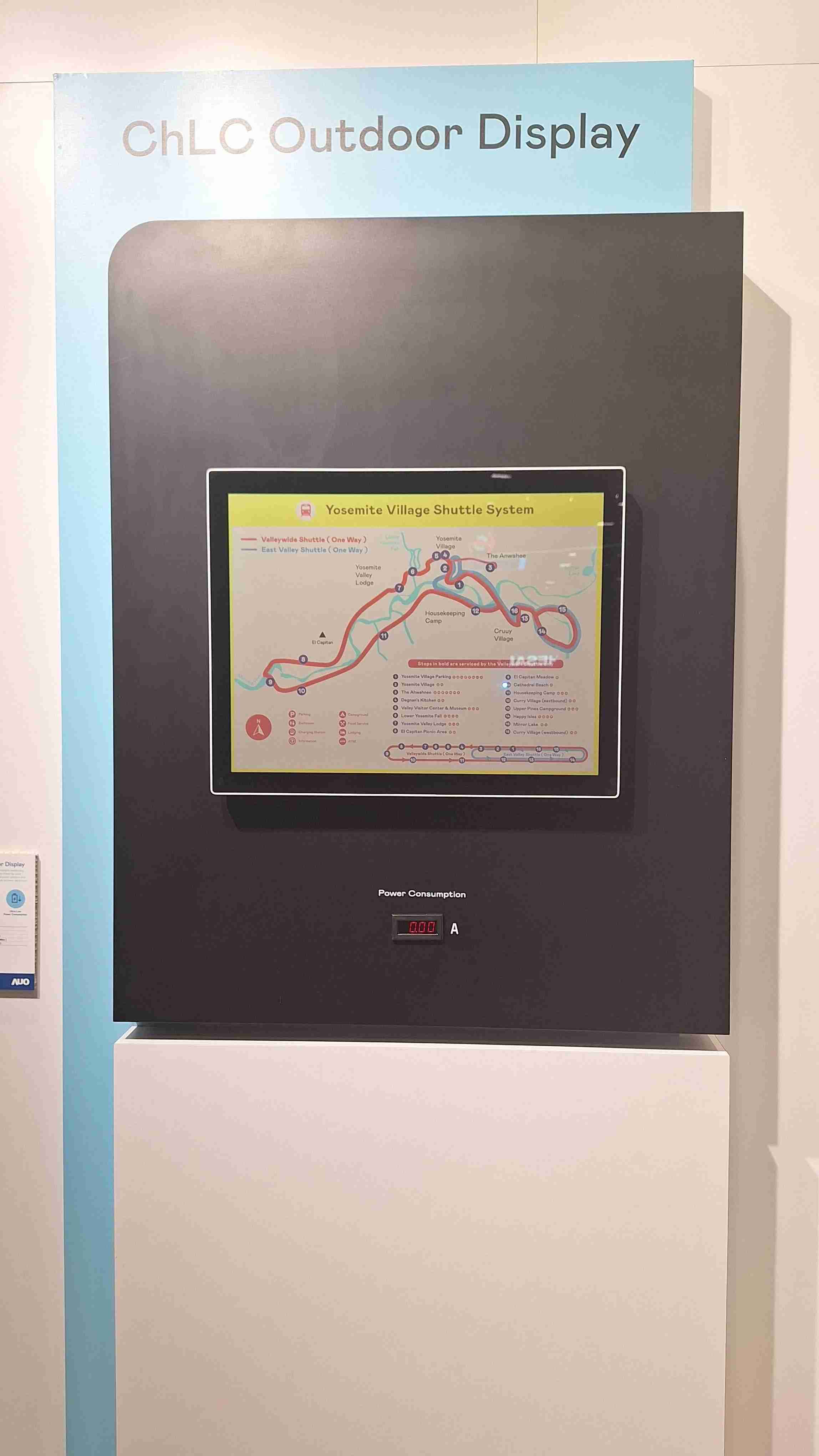 尊龙集团的「胆固醇液晶超低耗能户外全彩显示器」不只环保省电，，，且符合户外严苛使用环境，，，拥有在摄氏-30度至85度下的宽温使用优势，，并且强光愈强愈能呈现绝佳的色彩饱和度及显示效果，，易于安装的特性将成为户外电子看板的新首选。。。